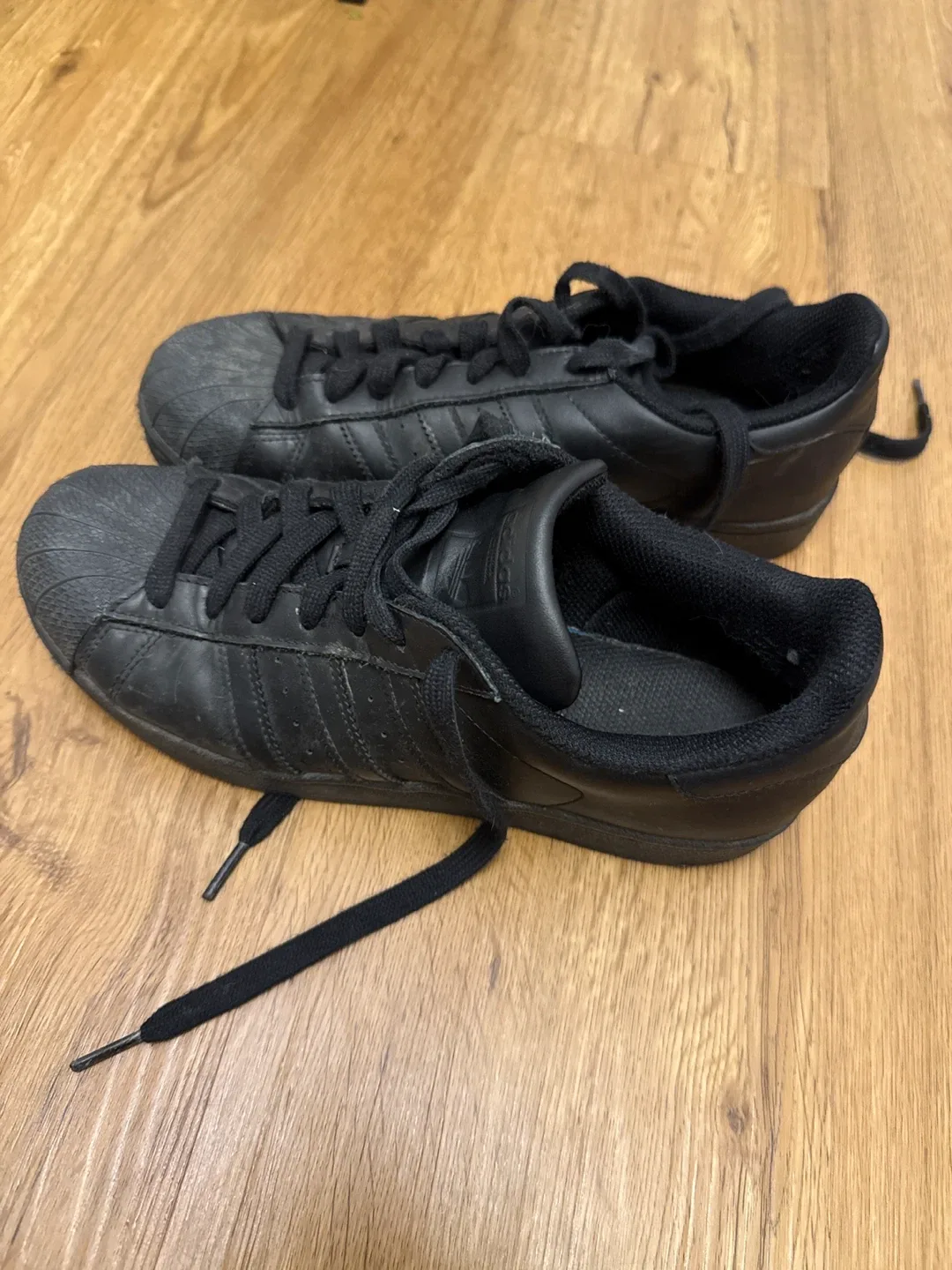 Adidas Superstar Black Shoes Size 8 man