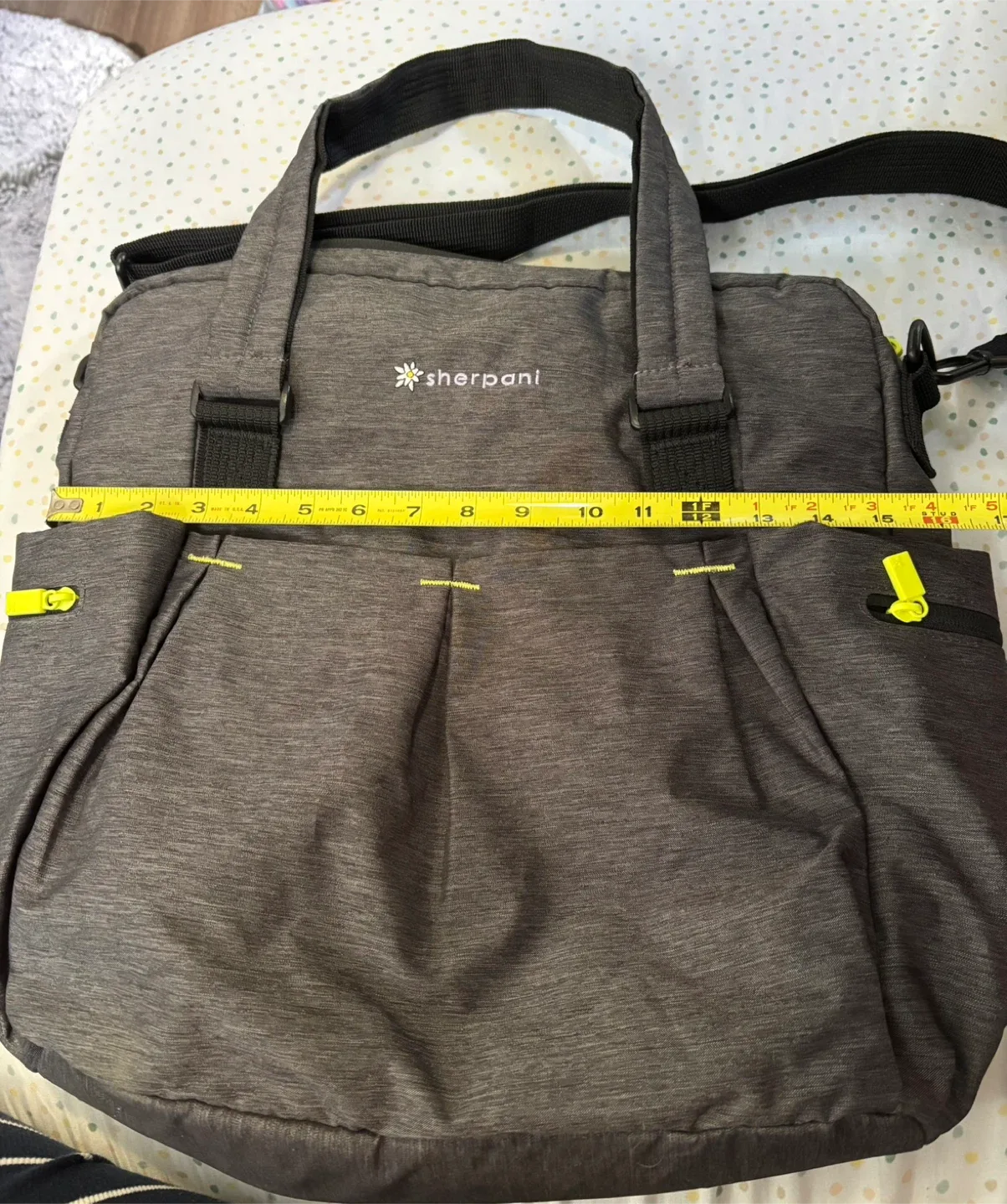 Sherpani Gray Tote/Gym/Diaper Bag image indicator(3)