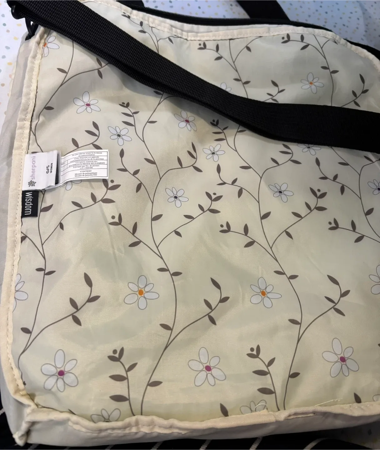 Sherpani Gray Tote/Gym/Diaper Bag image indicator(6)