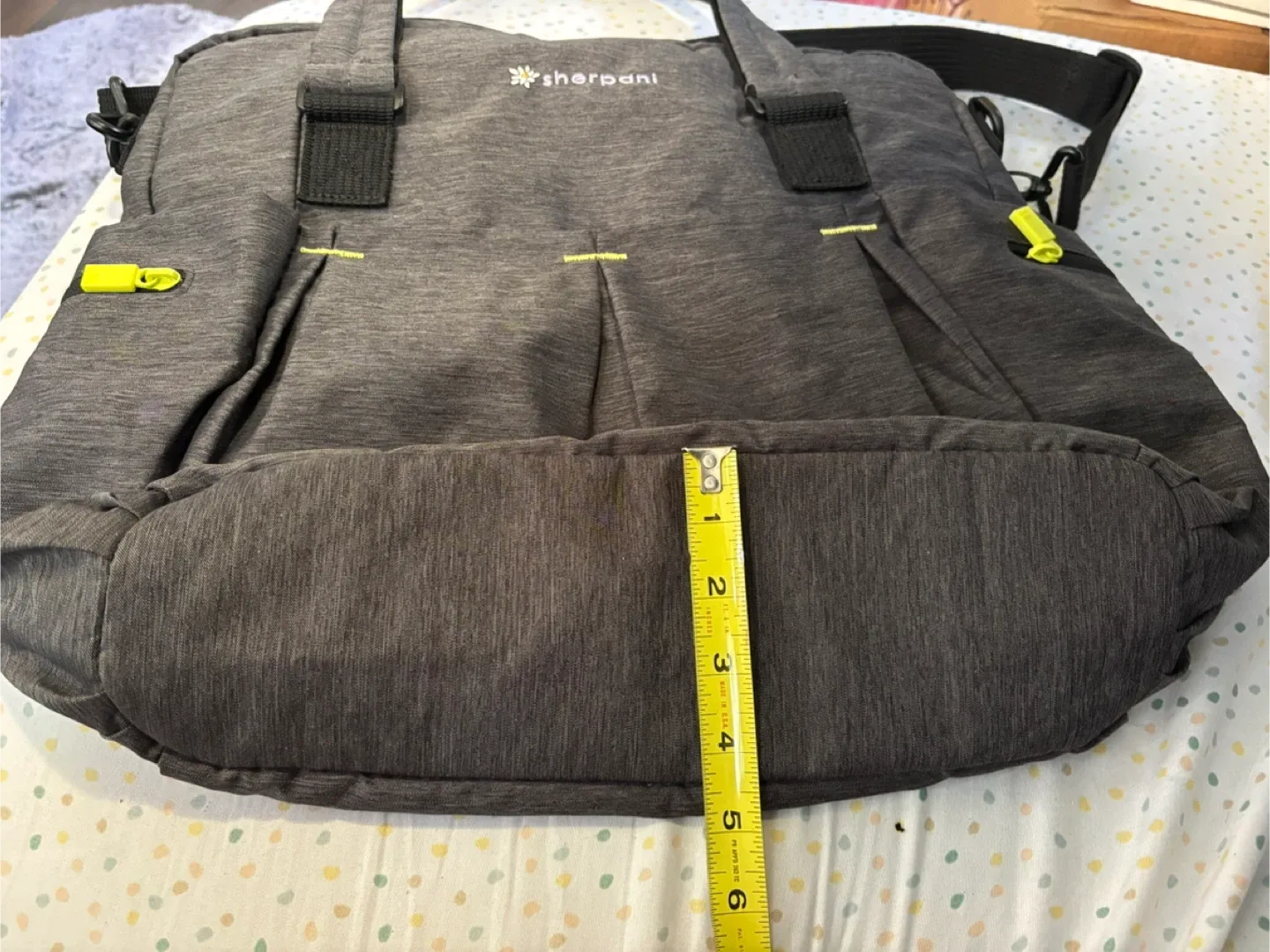 Sherpani Gray Tote/Gym/Diaper Bag image indicator(4)