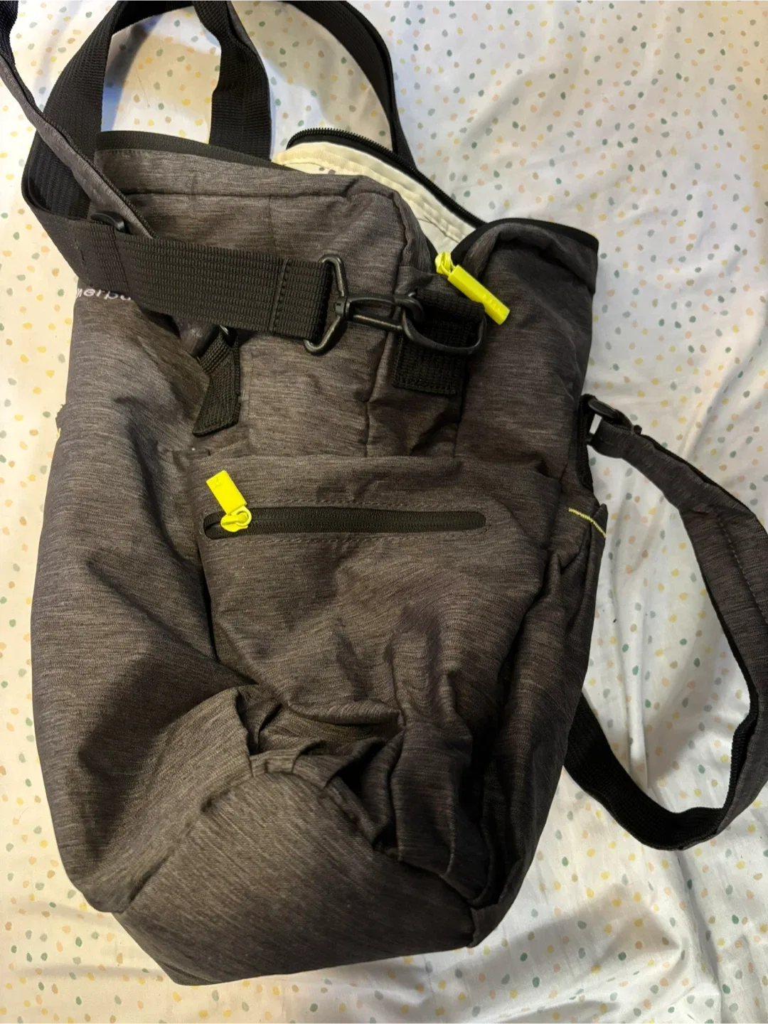 Sherpani Gray Tote/Gym/Diaper Bag image indicator(2)