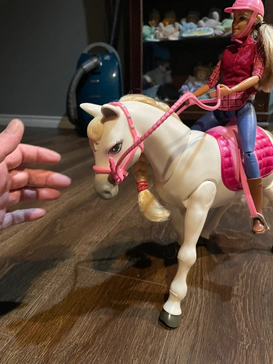 Barbie Doll on Interactive Horse image indicator(4)
