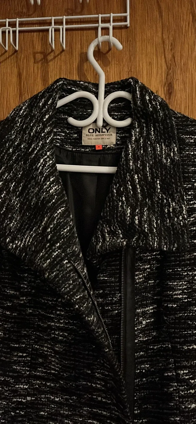 ONLY Blue Behaviour Women's Coat - Size M image indicator(9)