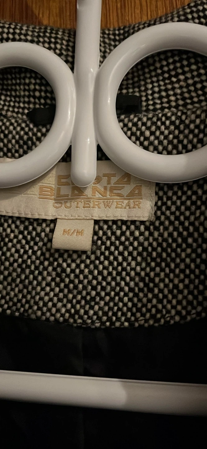 Fiesta Blanca Outerwear Coat - Size M/M - photo 4