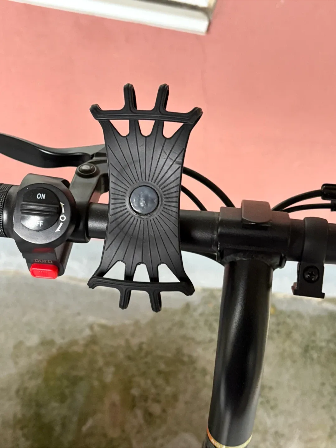 Black E-bike with Phone Holder image indicator(2)