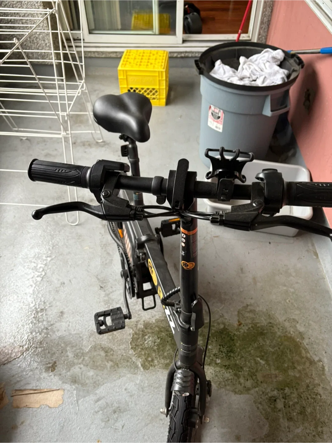 Black E-bike with Phone Holder image indicator(5)