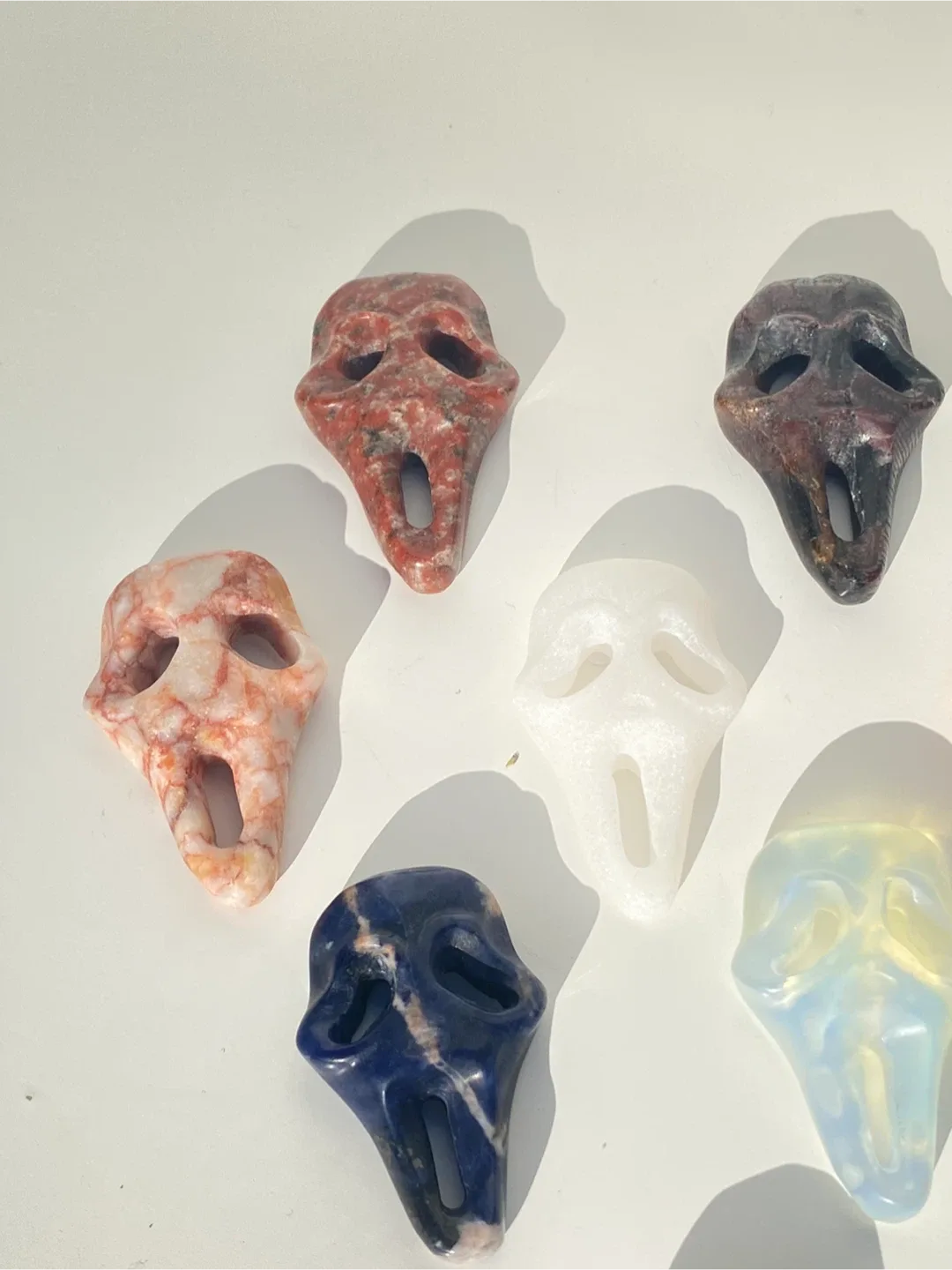 Scream Ghost Mask Crystal image indicator(2)