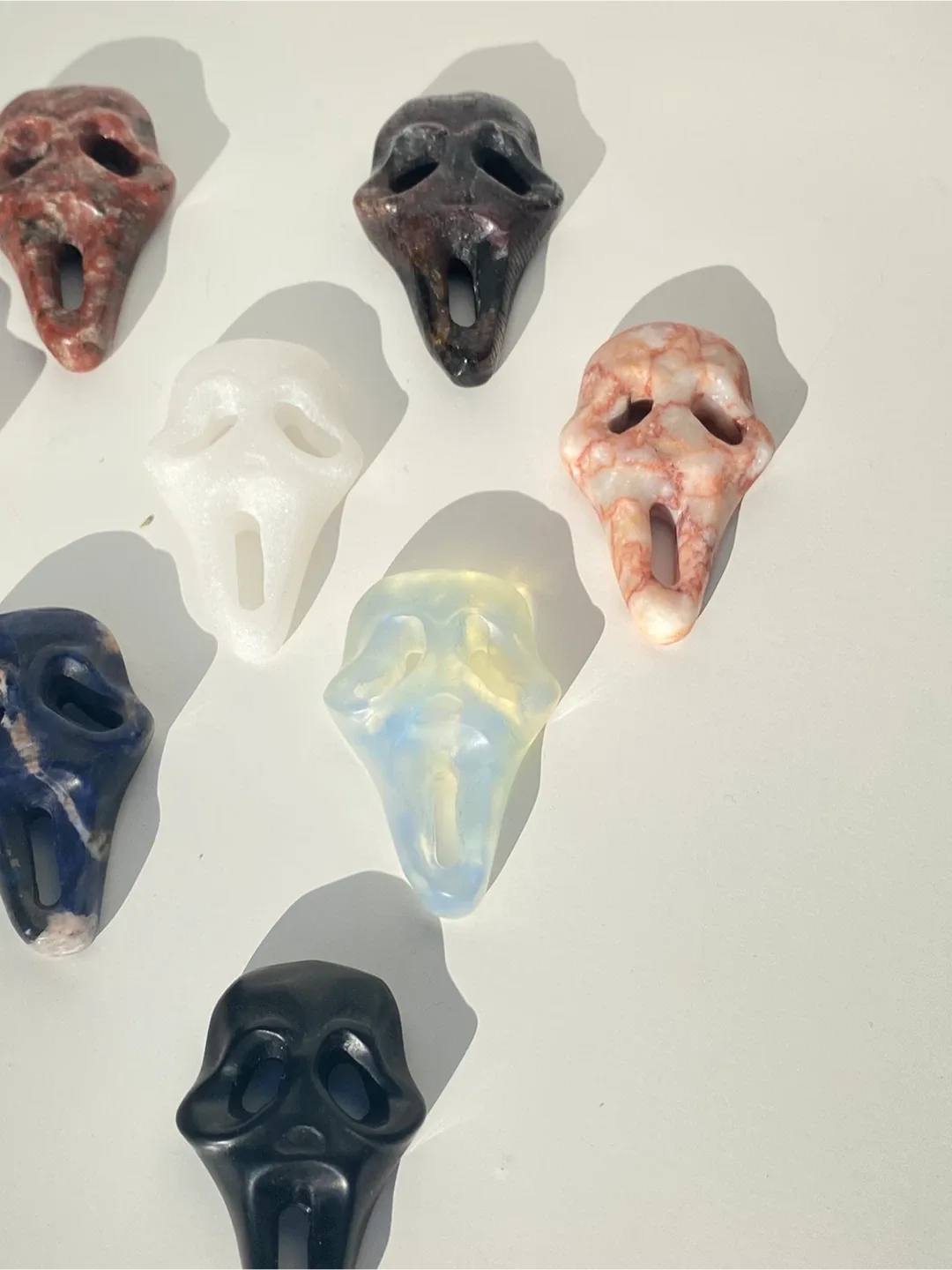 Scream Ghost Mask Crystal image indicator(3)