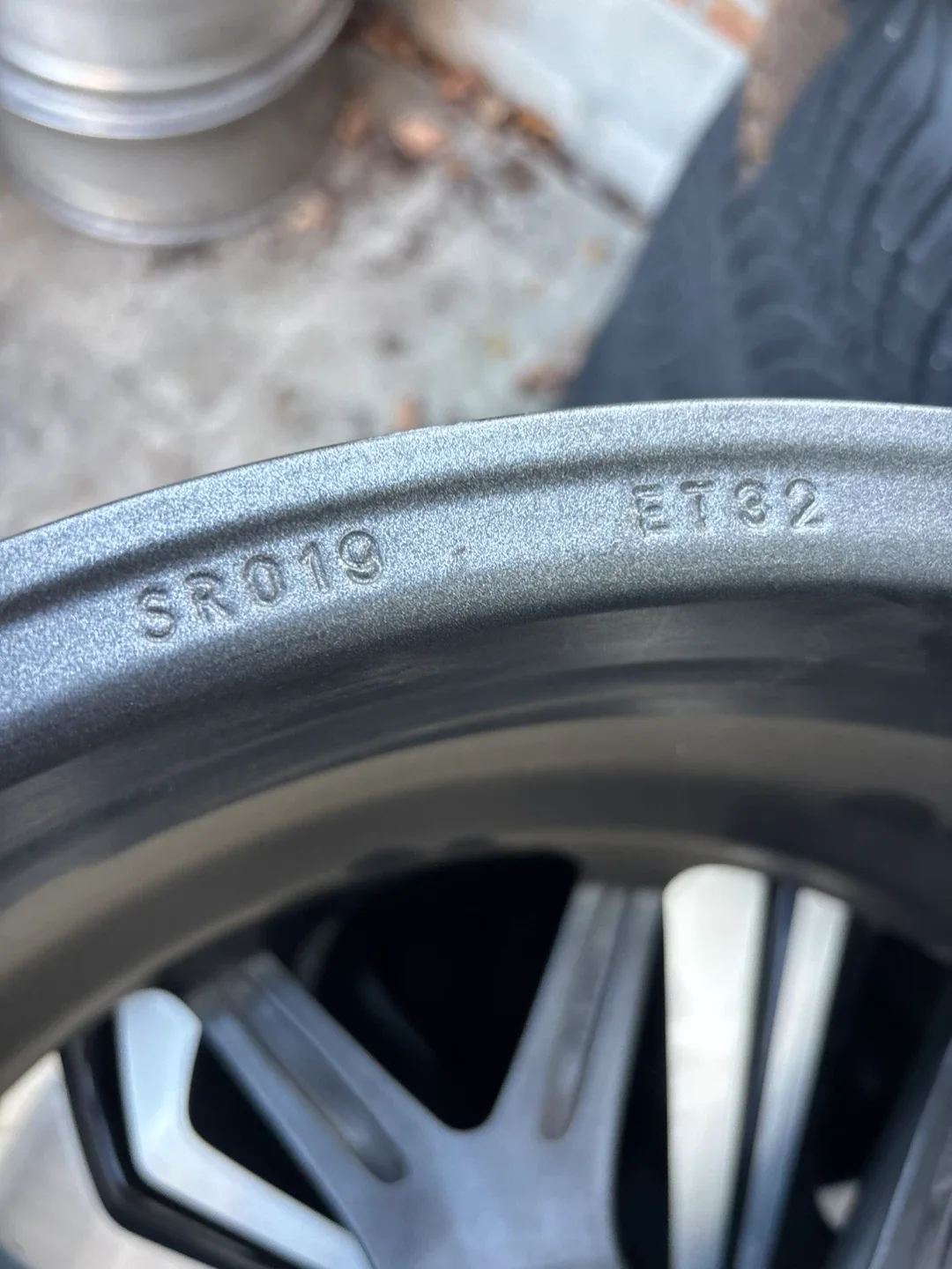 5x120 18x8 BBS SR019 ET32 Alloy Wheels image indicator(4)