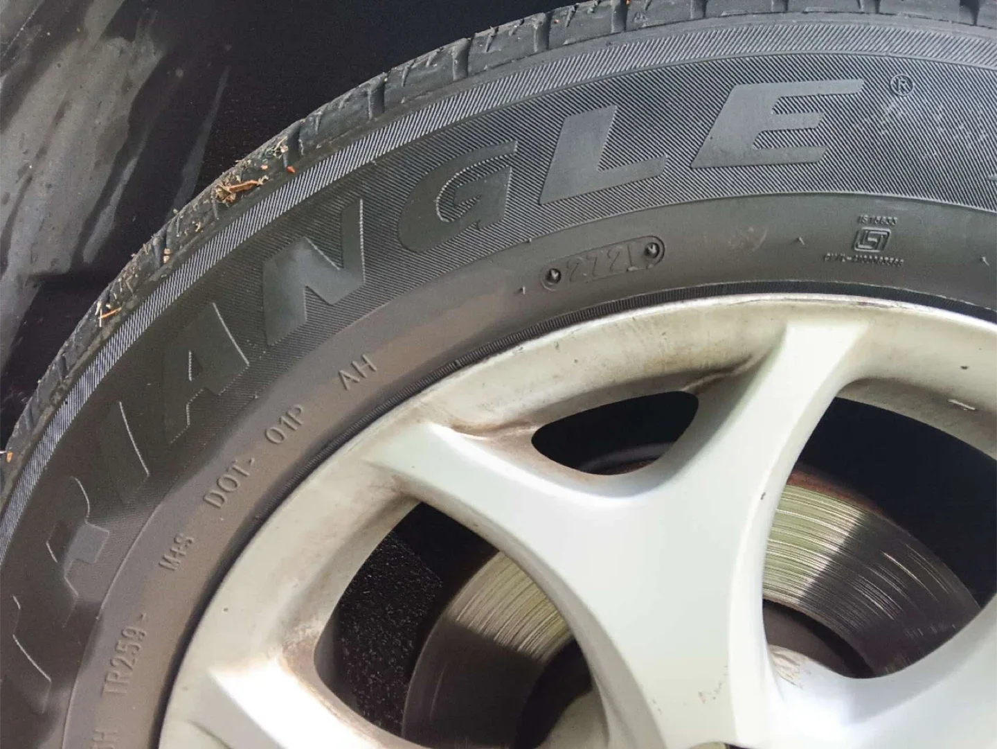 Toyota Estima Minivan image indicator(10)