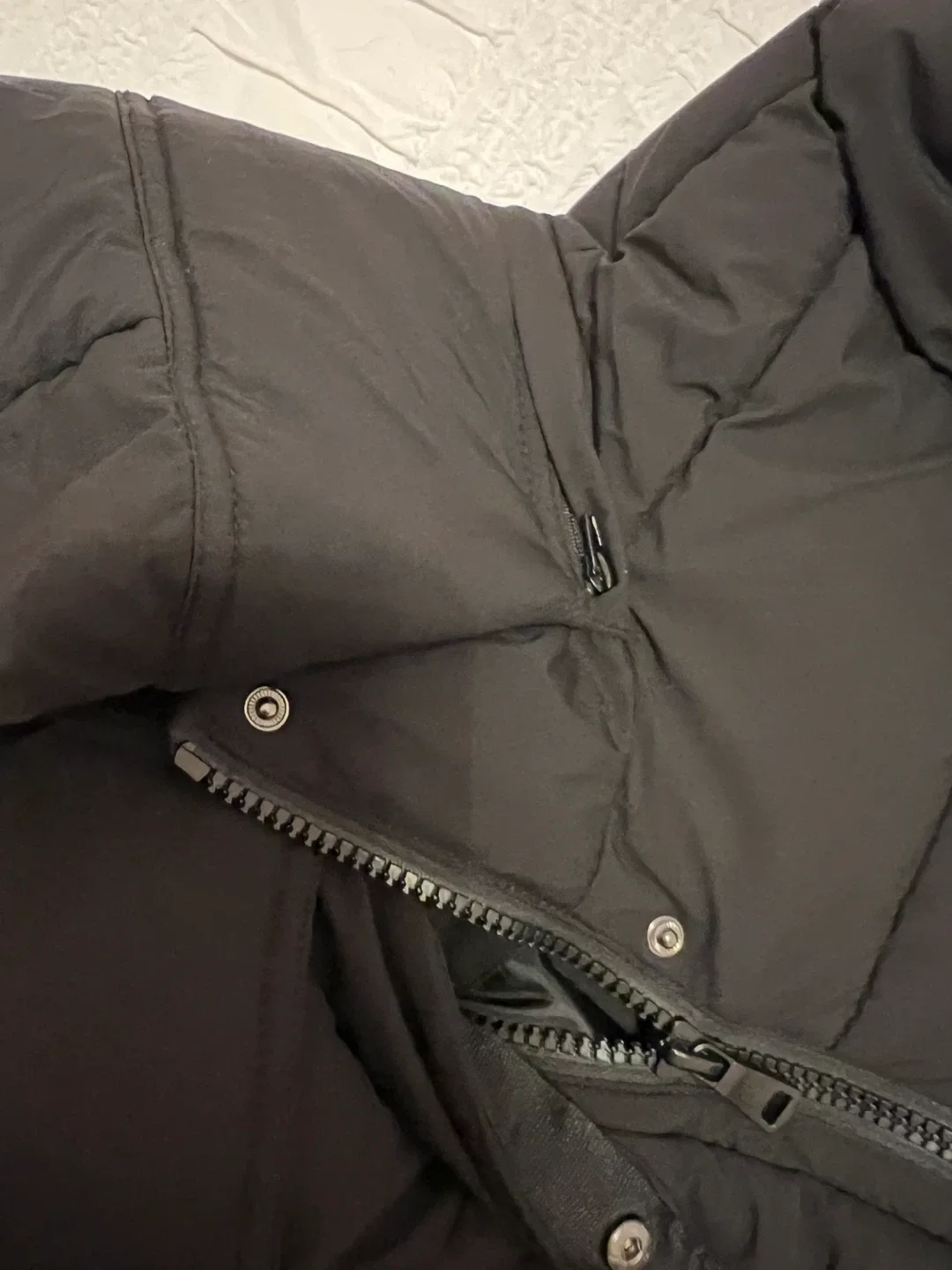 NVLT Black Puffer Coat - Size L image indicator(5)