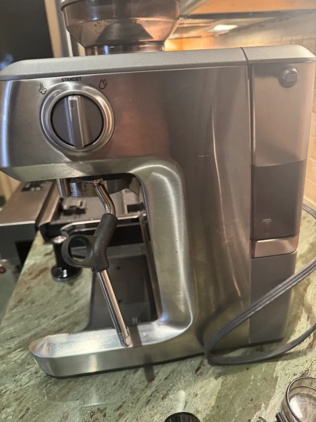 Breville Barista Express Espresso Machine image indicator(8)