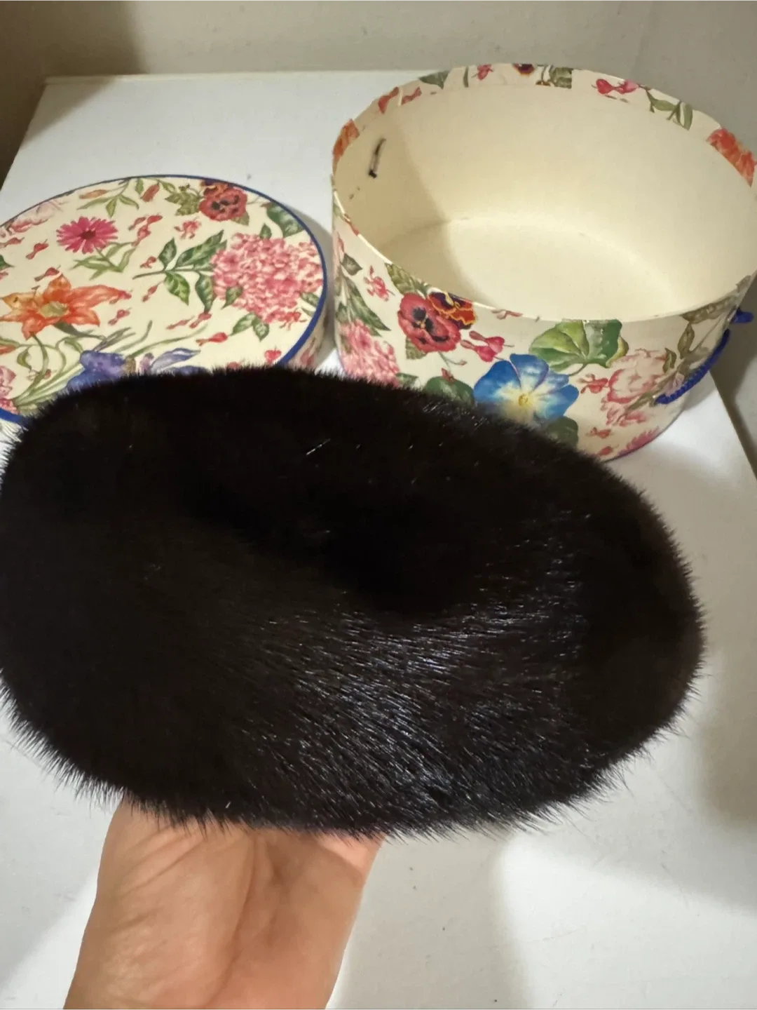 FUR HAT Jean Guy Haute Mode Mink Fur Hat thumbnail