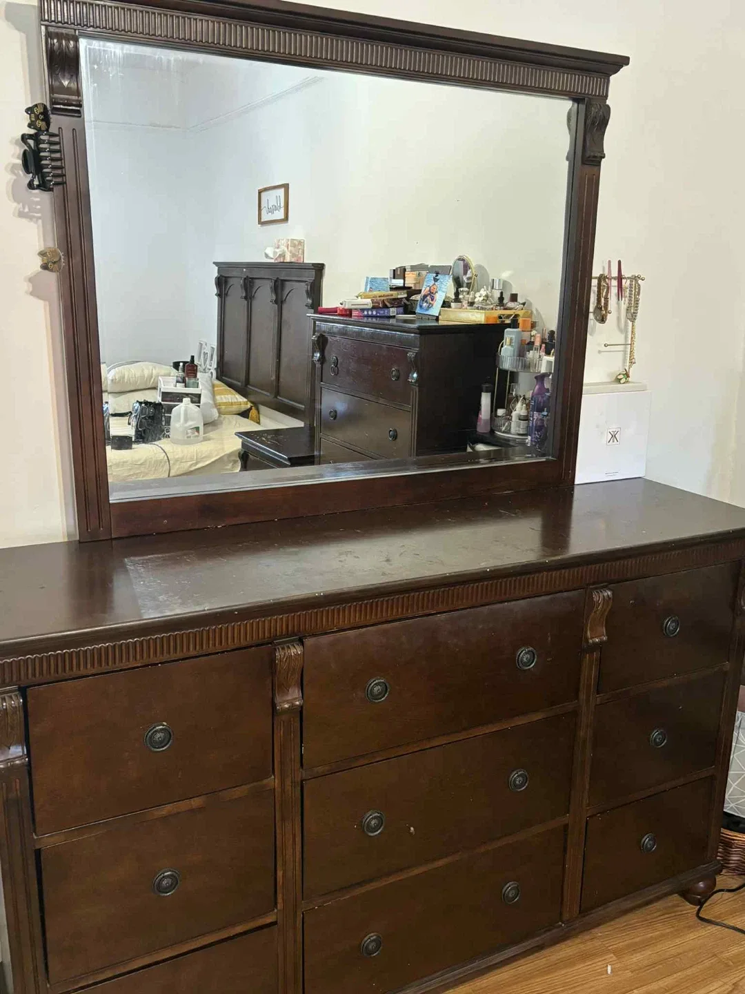 Bedroom Set - Bed, Dresser, and Nightstand image indicator(5)