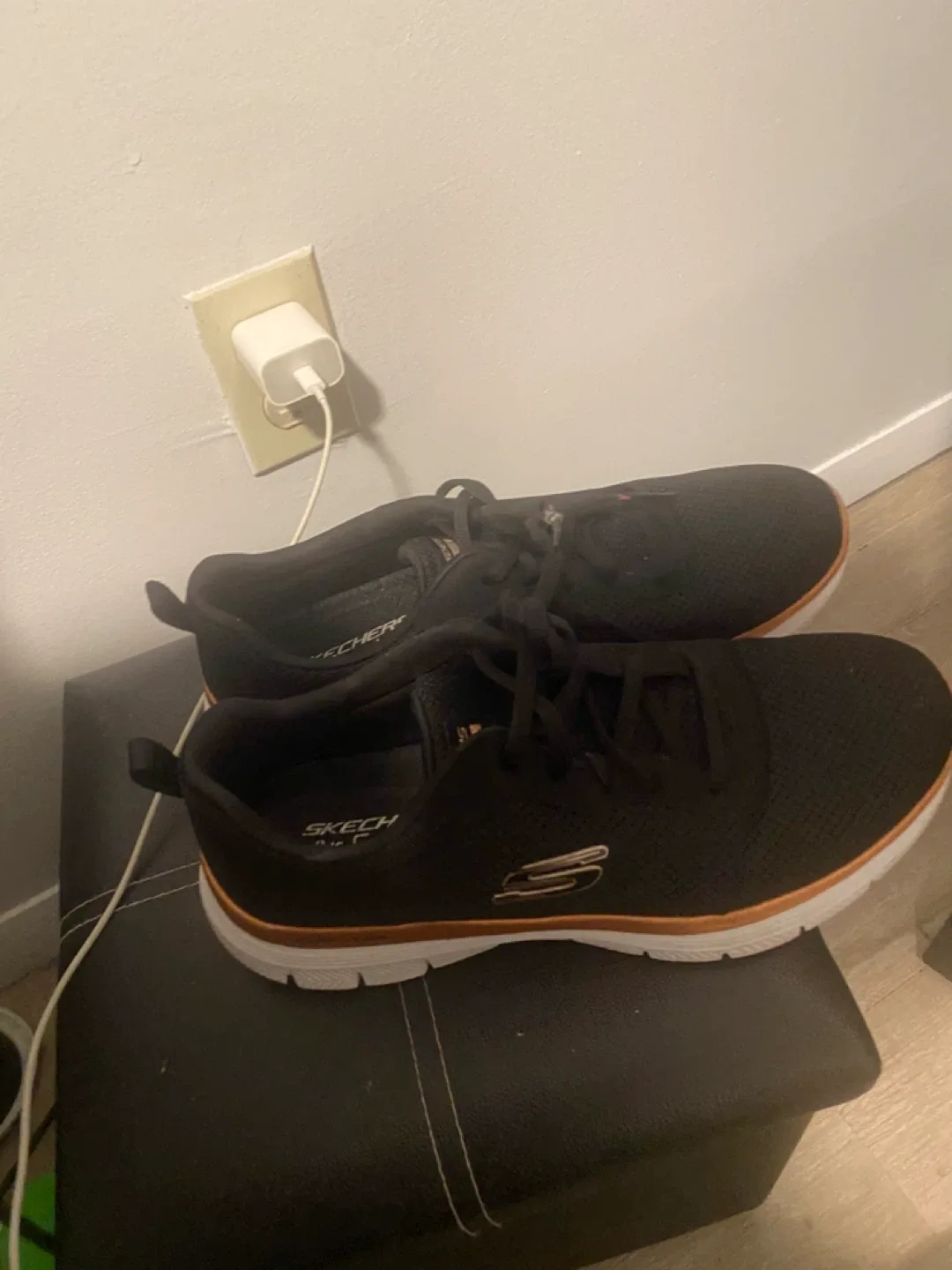 Skechers size 10 image indicator(3)