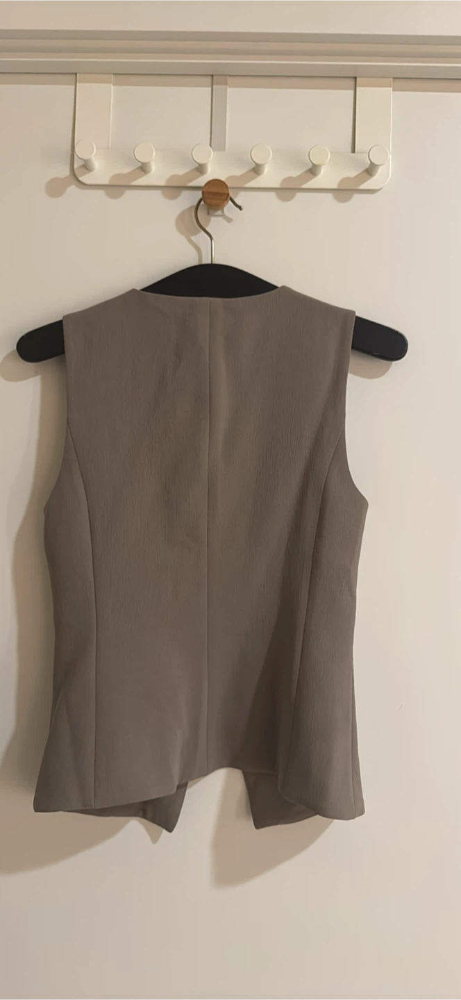 Wilfred Aritzia regal Vest - Size 2 - photo 3