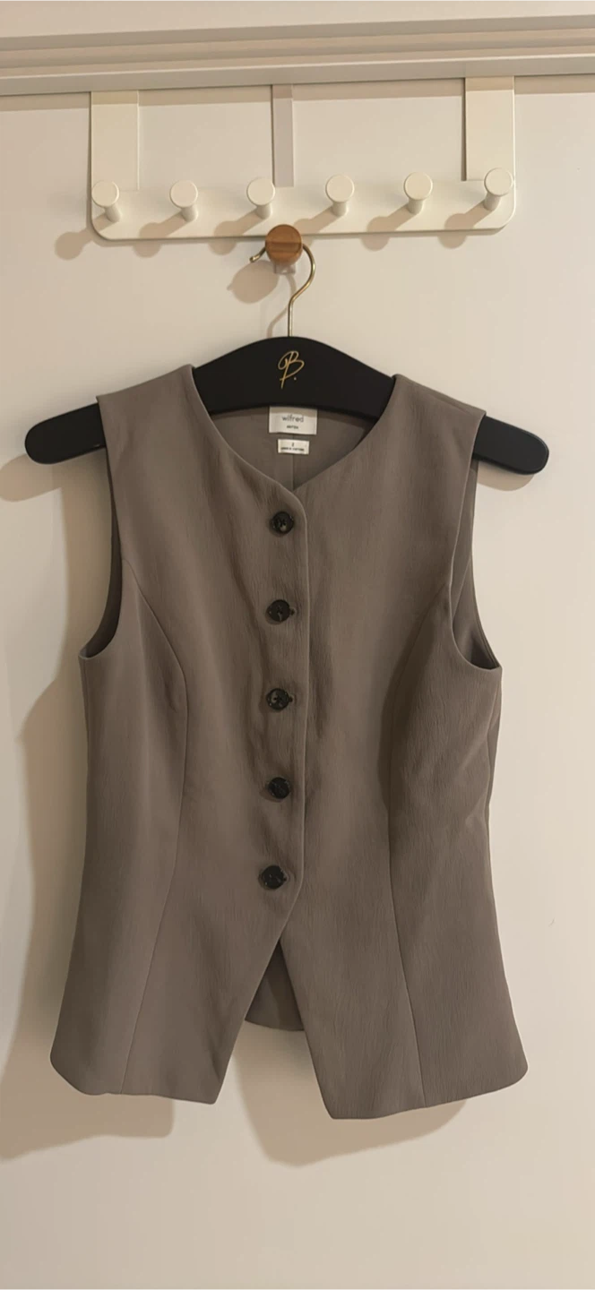 Wilfred Aritzia regal Vest - Size 2