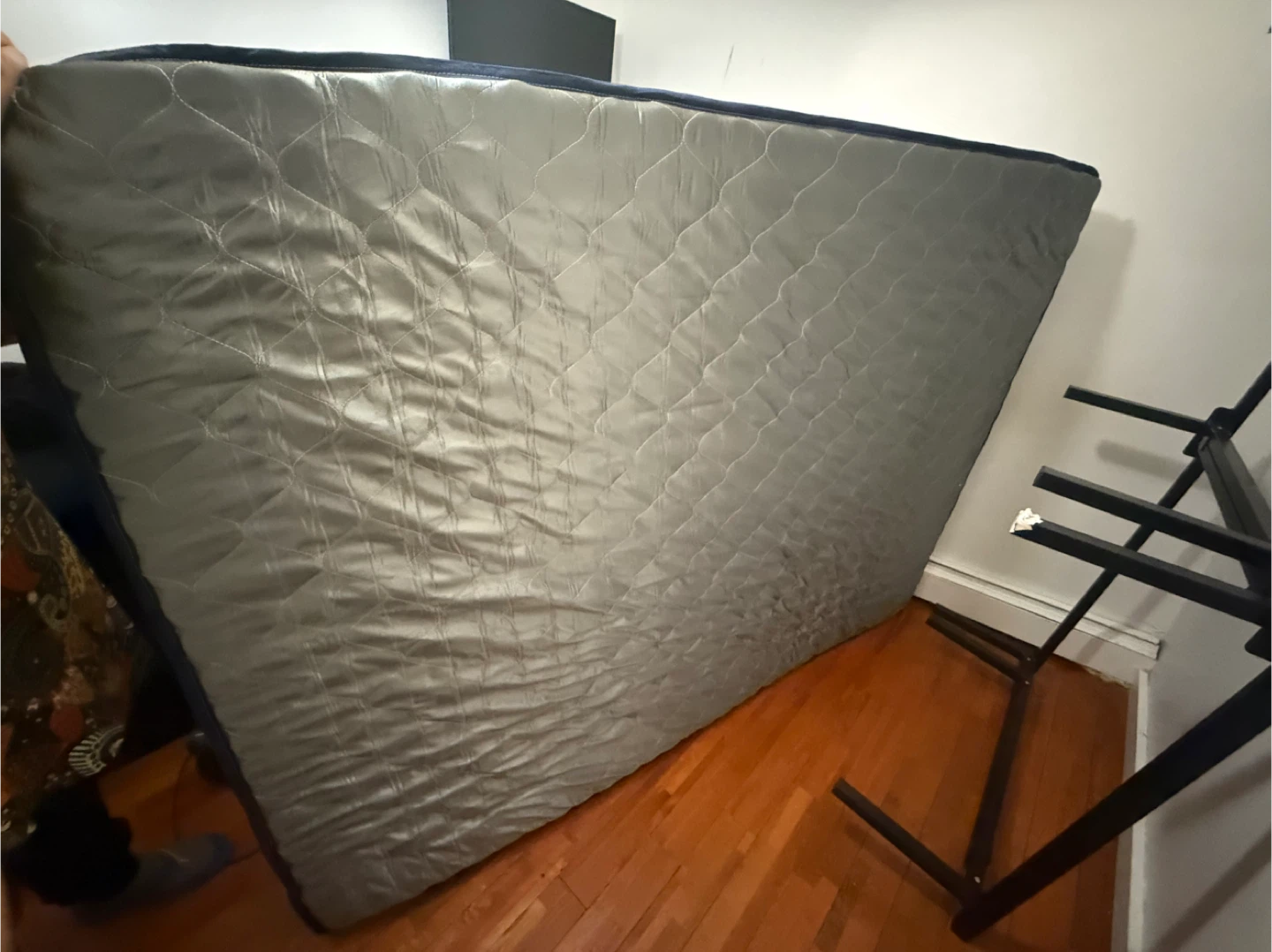 Queen Size Mattress - photo 2