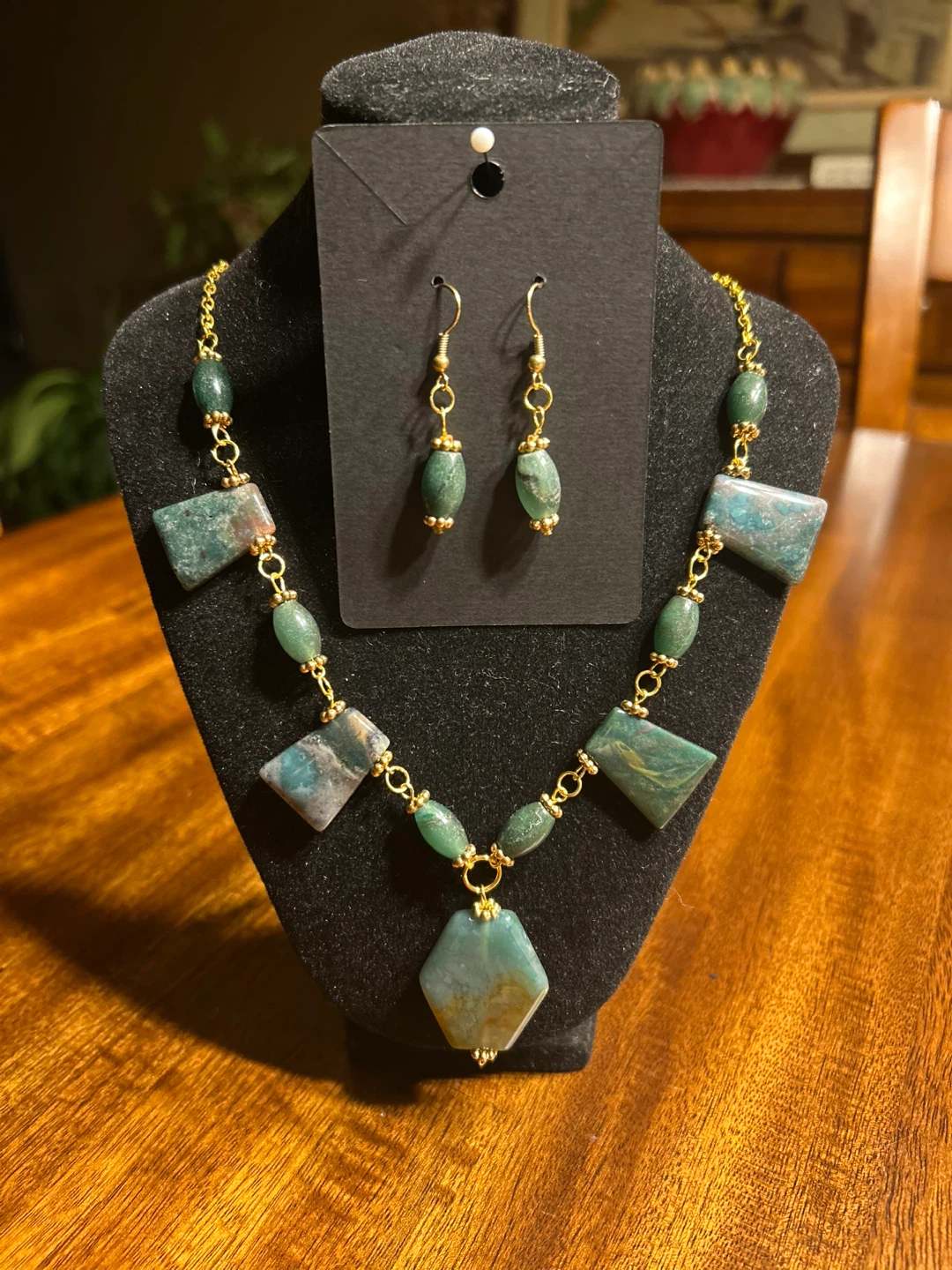 Green & Gold-Tone Statement Necklace & Earrings Set