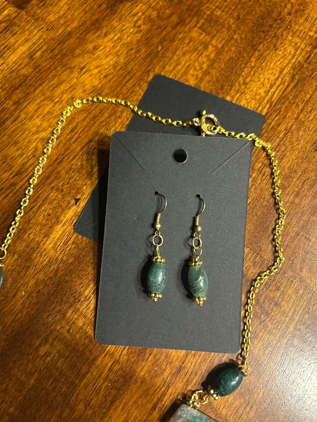 Green & Gold-Tone Statement Necklace & Earrings Set image indicator(3)