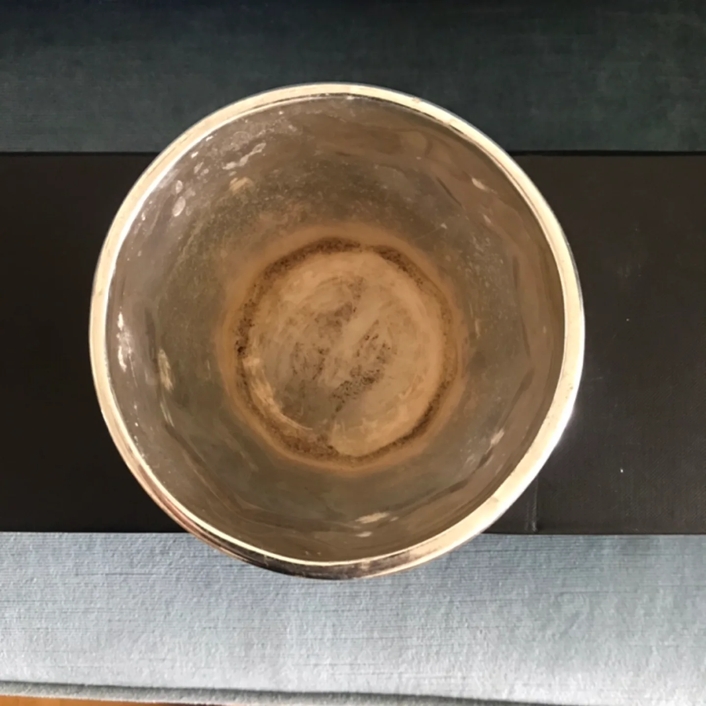 Ceramic Metallic Plant Pot/Planter +✨FREE Insert! image indicator(3)