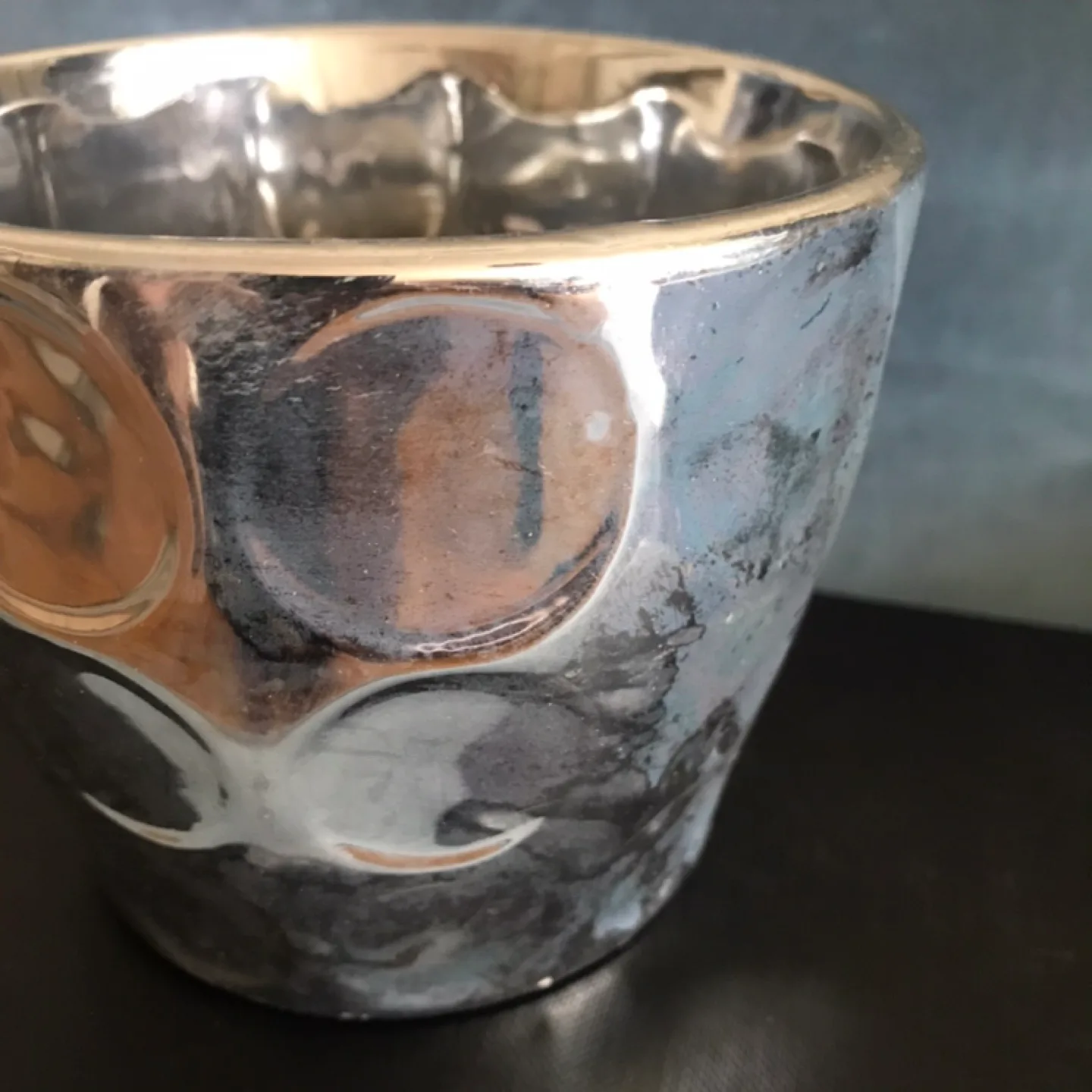 Ceramic Metallic Plant Pot/Planter +✨FREE Insert! image indicator(5)