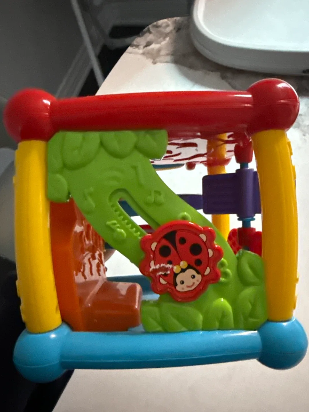 VTech Busy Learners Activity Cube image indicator(2)