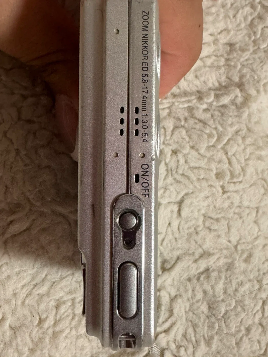 Nikon Coolpix s1 Digital Camera - Silver image indicator(2)