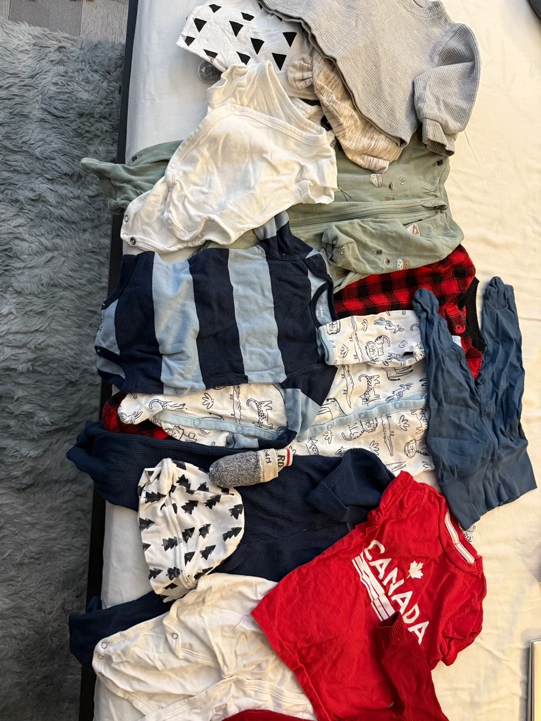 Mixed Baby Clothes & Toys thumbnail