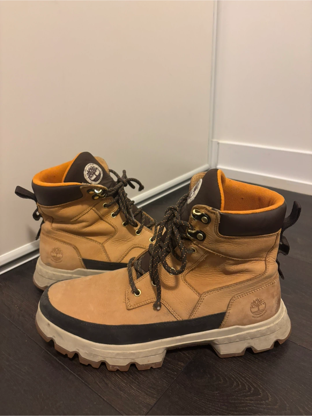 Timberland Boots - Size 9.5 - photo 4