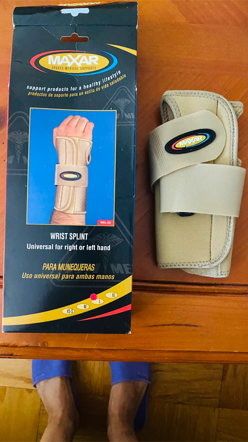 MAXAR Neoprene Wrist Splint WRS-202 (Right or Left Hand)