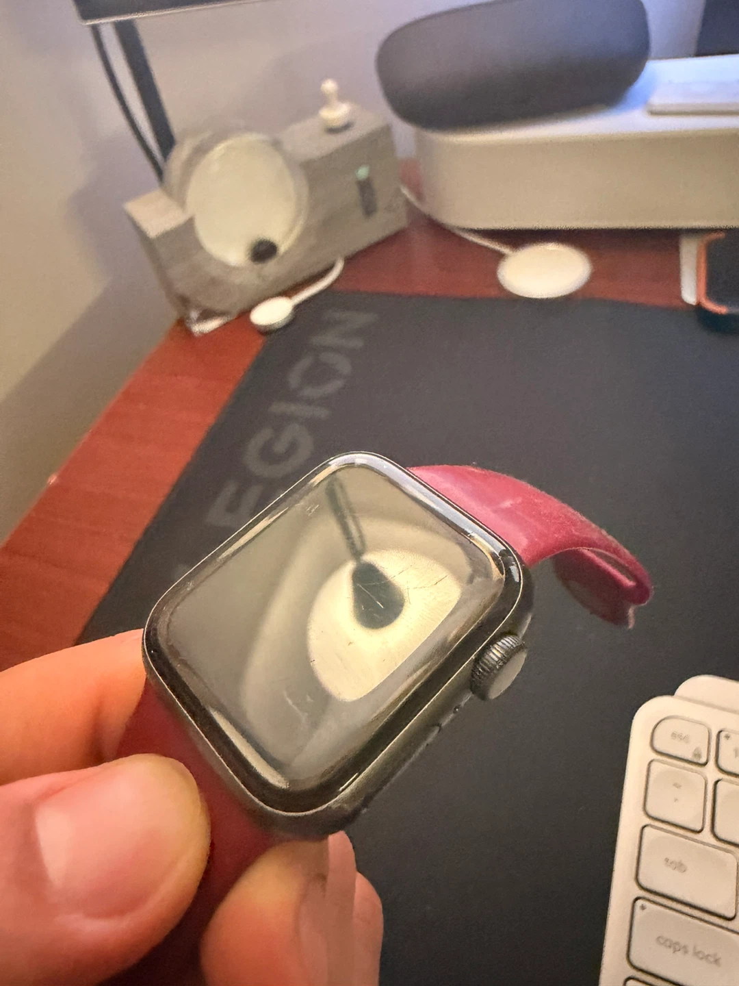 Apple Watch SE 40mm Aluminum Case - photo 3