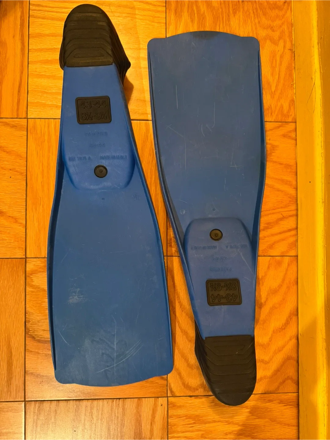 Mares Avanti Tre Swim Fins & Deep Blue Gear Vest image indicator(2)