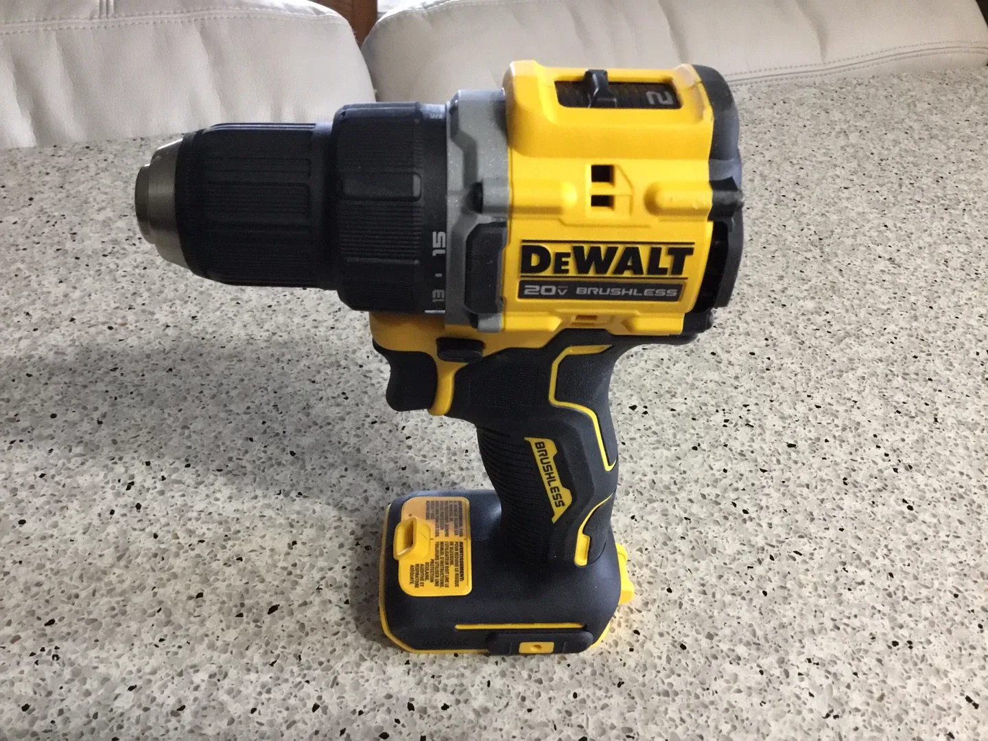 Dewalt 20V Drill "Atomic Compact Series " image indicator(2)