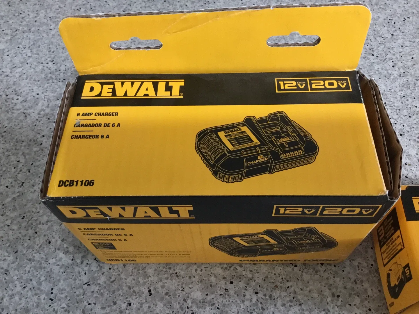 Dewalt 20V Drill "Atomic Compact Series " image indicator(4)