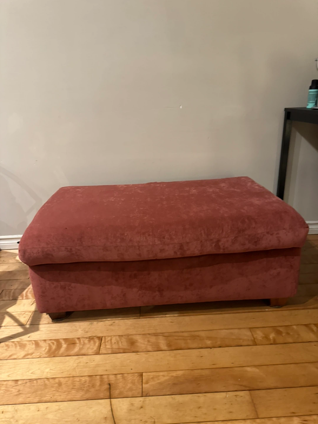 Red Ottoman - photo 2