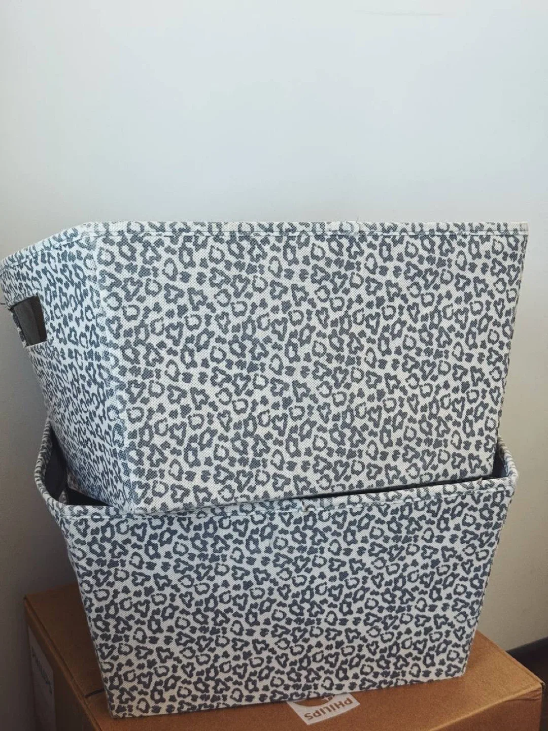 Set of 2 Bathroom Storage Baskets – Leopard Print thumbnail