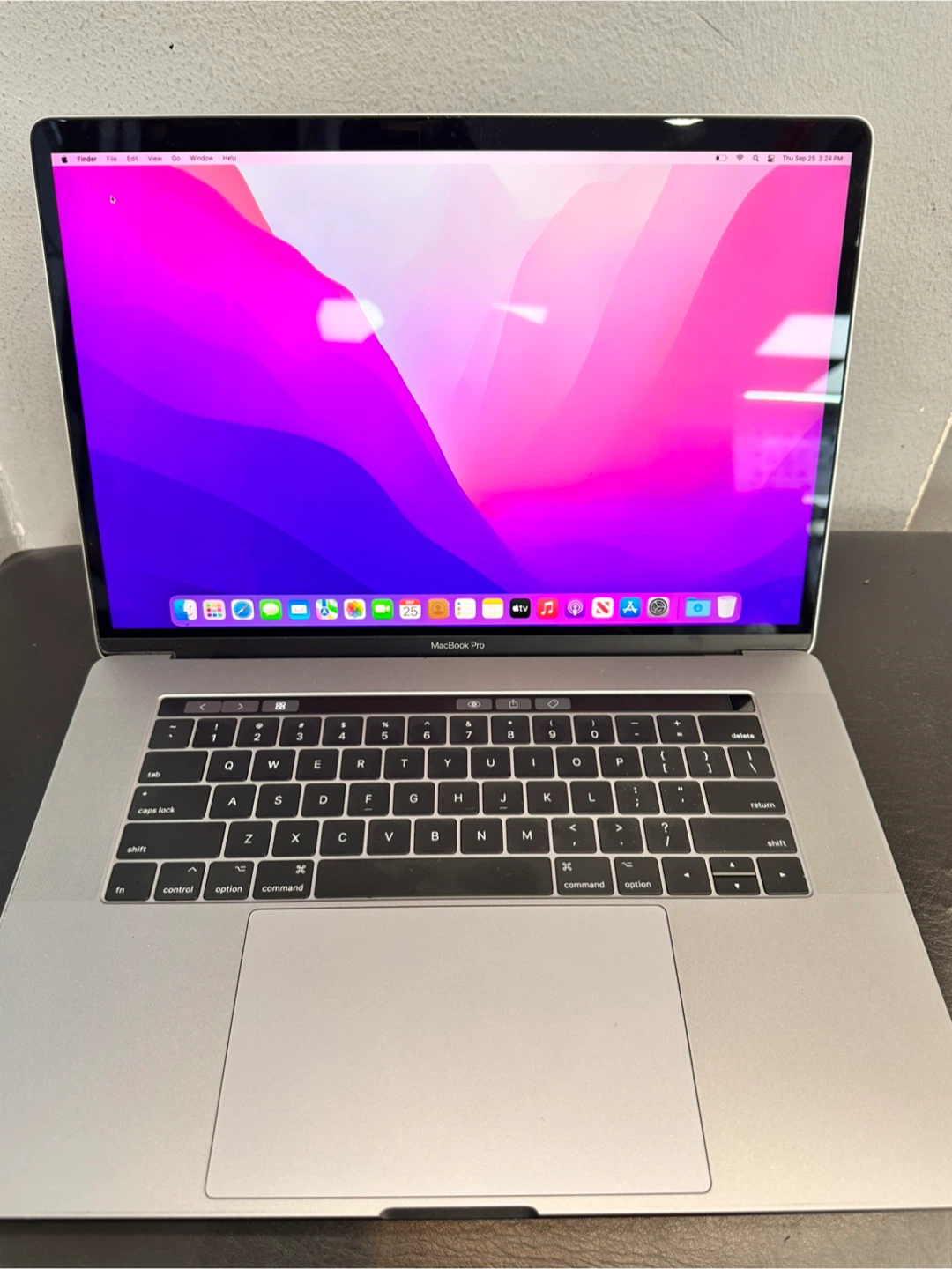 MacBook Pro 15-inch, 2016, 1TB Storage - photo 4
