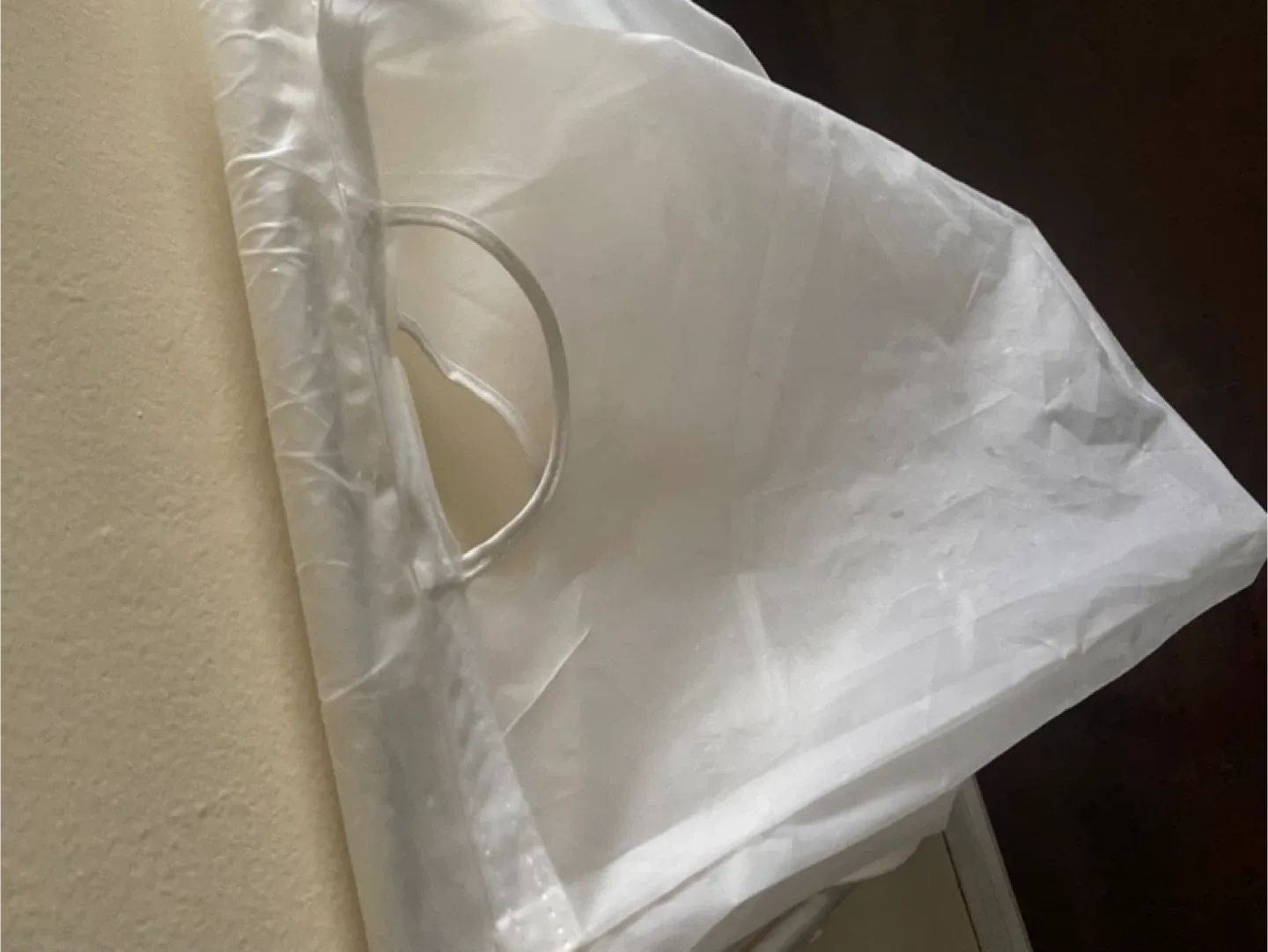 White Folding Laundry Hamper image indicator(2)