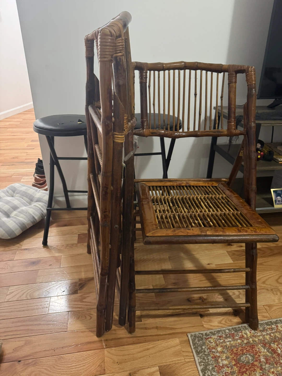 Set of 2 Vintage Bamboo Folding Chairs - photo 2