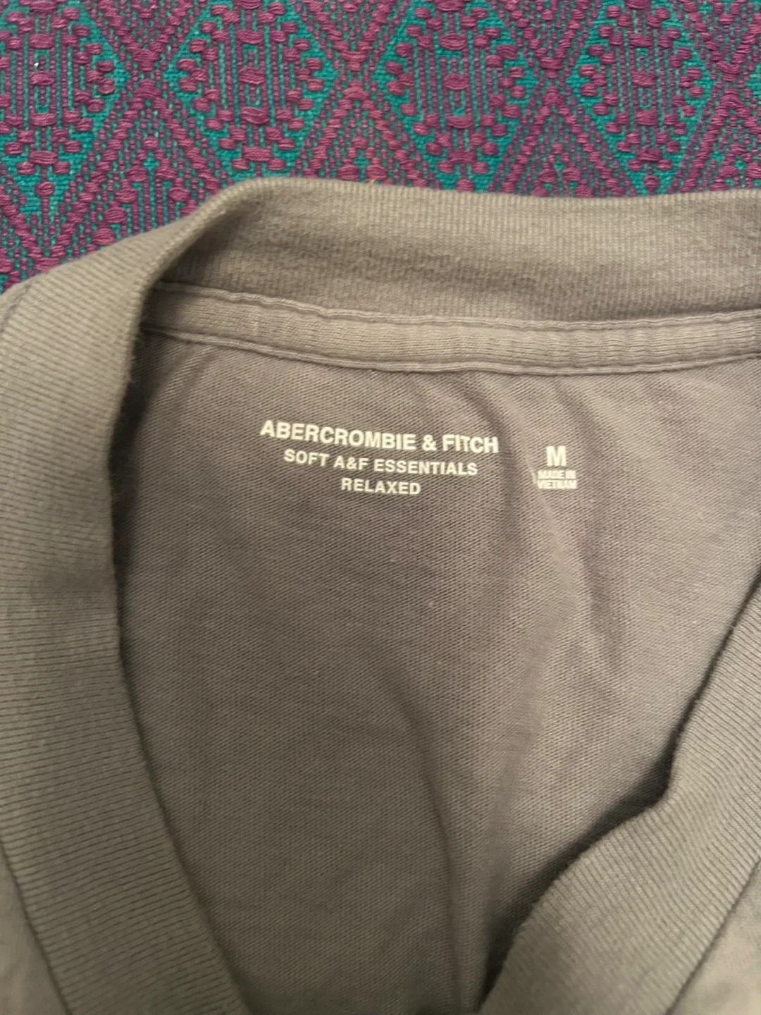 Abercrombie & Fitch Relaxed Tee - Size M image indicator(2)