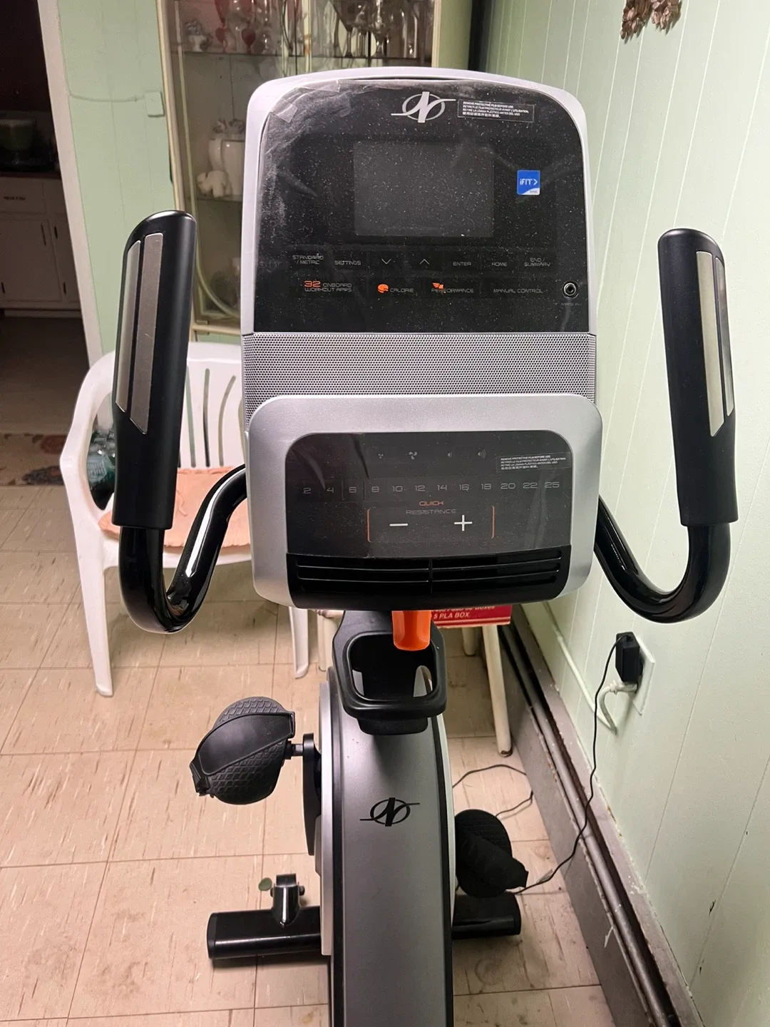 NordicTrack Commercial VR21 Recumbent Bike image indicator(4)