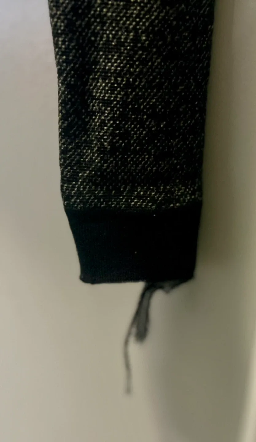 Club Monaco Double-Breasted Houndstooth Cardigan image indicator(7)