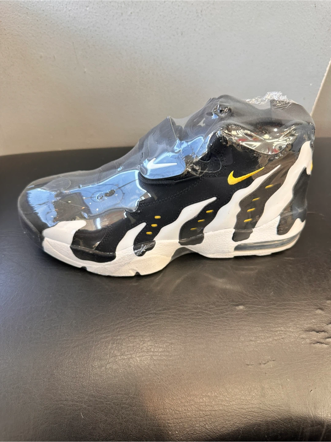 Nike Air DT Max '96 Black/White/Gold