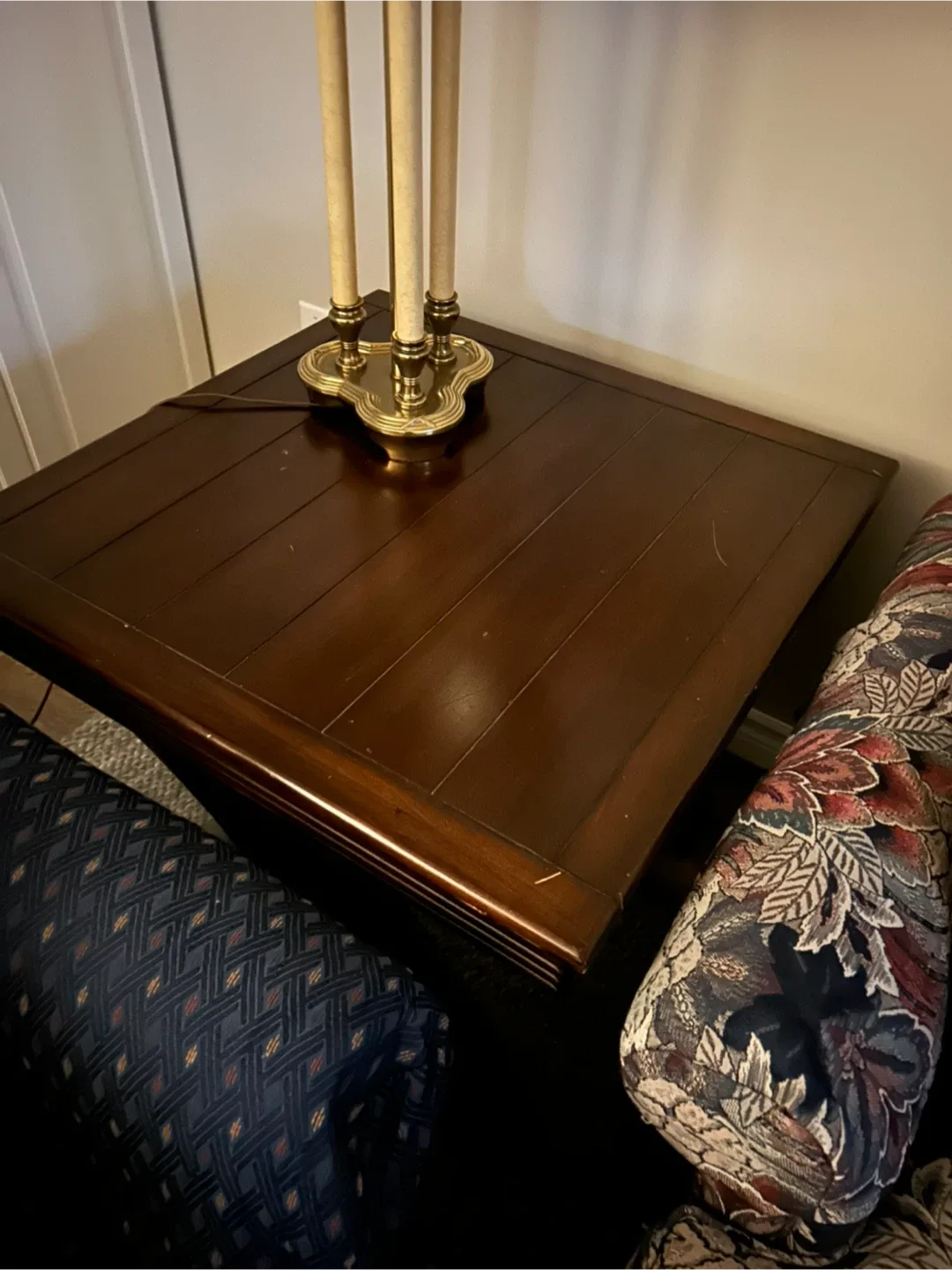 Wood Coffee Table image indicator(3)