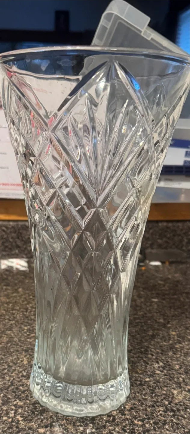 Large vase thumbnail