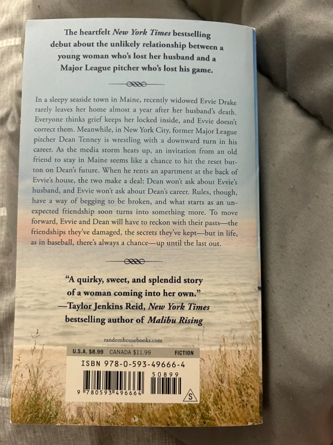 Evvie Drake Starts Over by Linda Holmes image indicator(2)