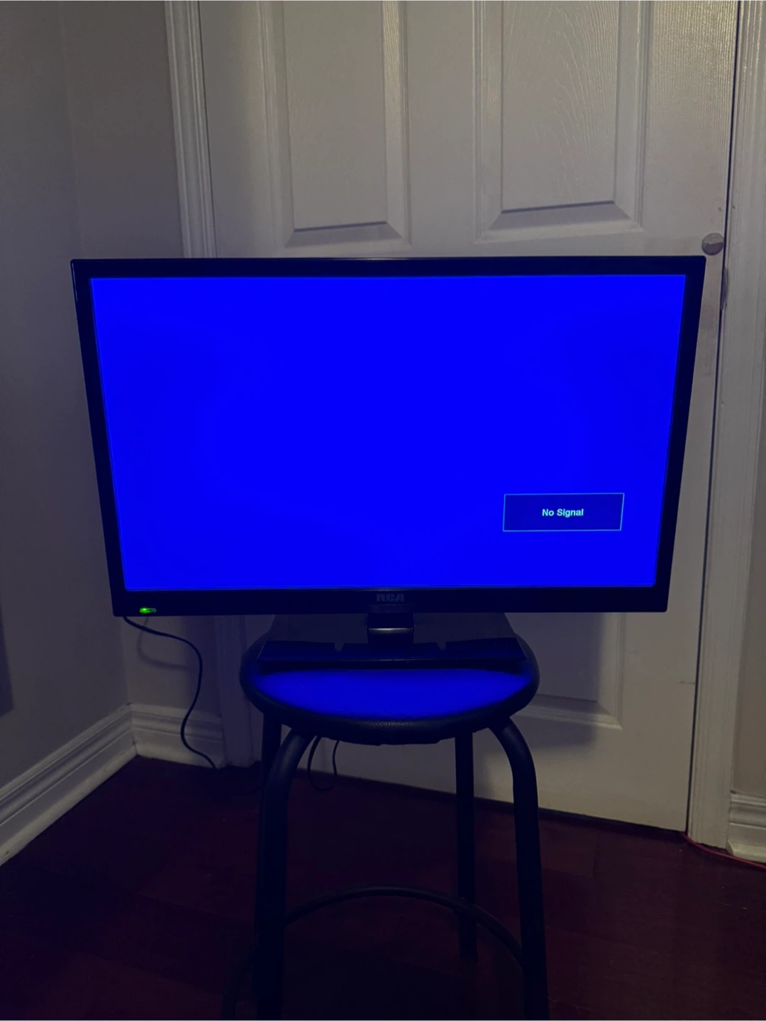 RCA 24" LED TV - Great Condition! - photo 2