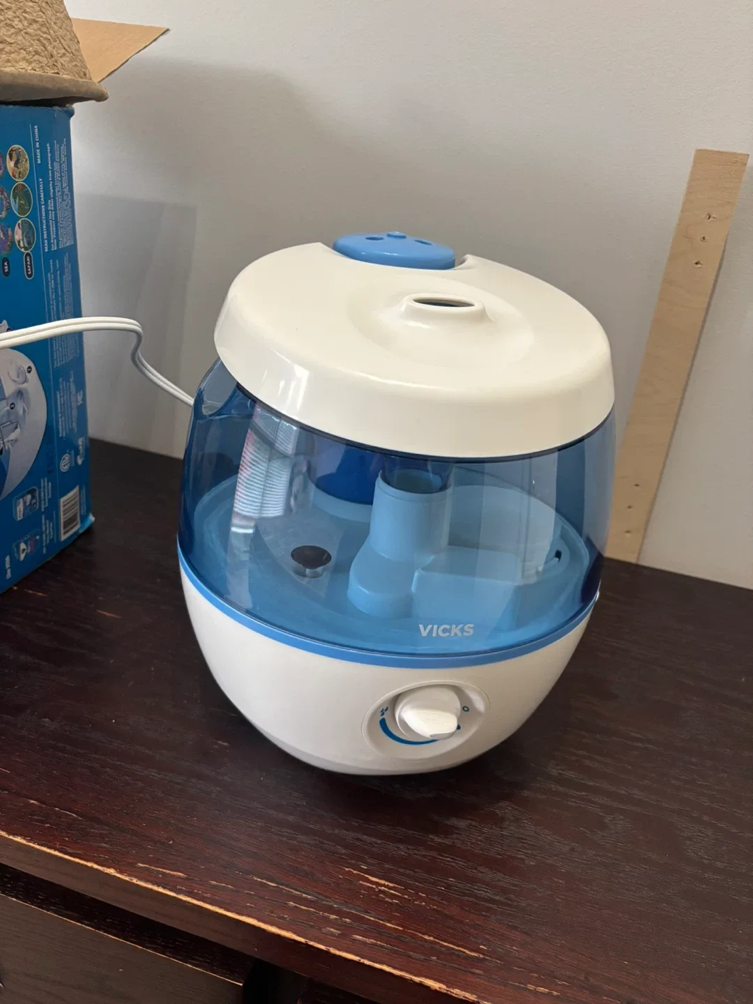 Vicks SweetDreams Cool Mist Humidifier thumbnail
