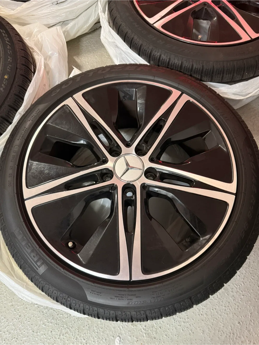 Mercedes-Benz Black Alloy Rims & Pirelli Tires (Set of 4) image indicator(2)